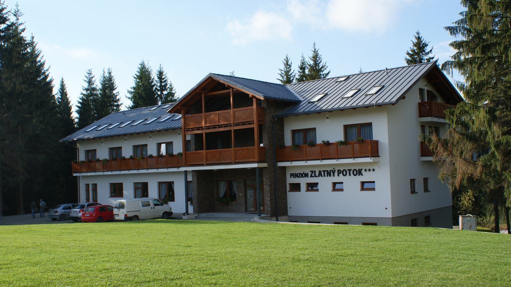 Penzion Zlatny Potok Mutne Bagian luar foto